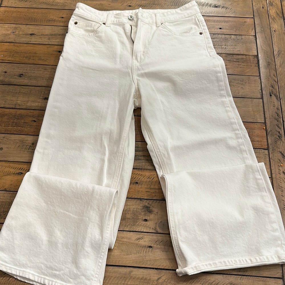 H&M white jeans boyfriend style women’s size 8